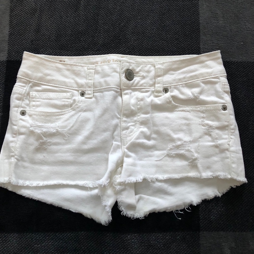 American Eagle low-rise jean shorts
